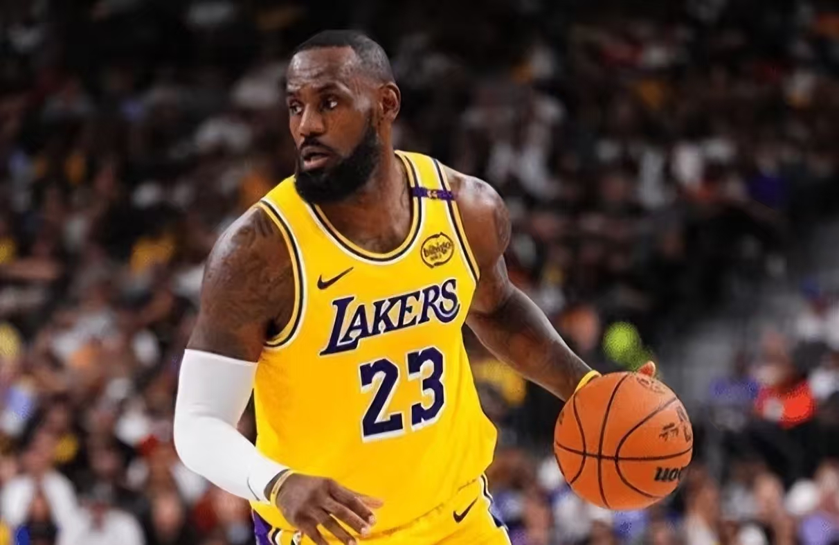Cavaliers og Lakers: Et årti med cyklusser bag LeBron James